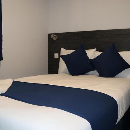 Blue Sapphire Hotel 伊尔福德 外观 照片