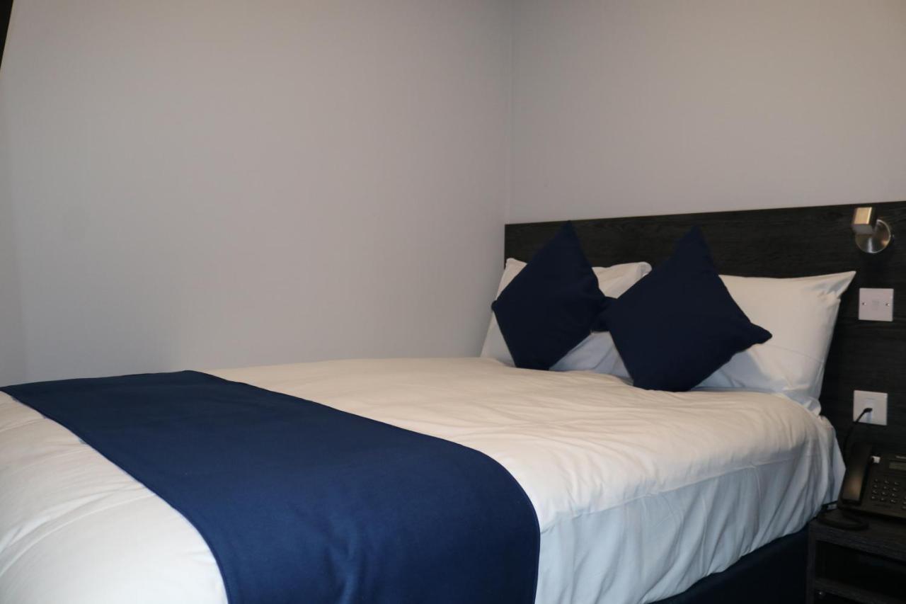 Blue Sapphire Hotel 伊尔福德 外观 照片