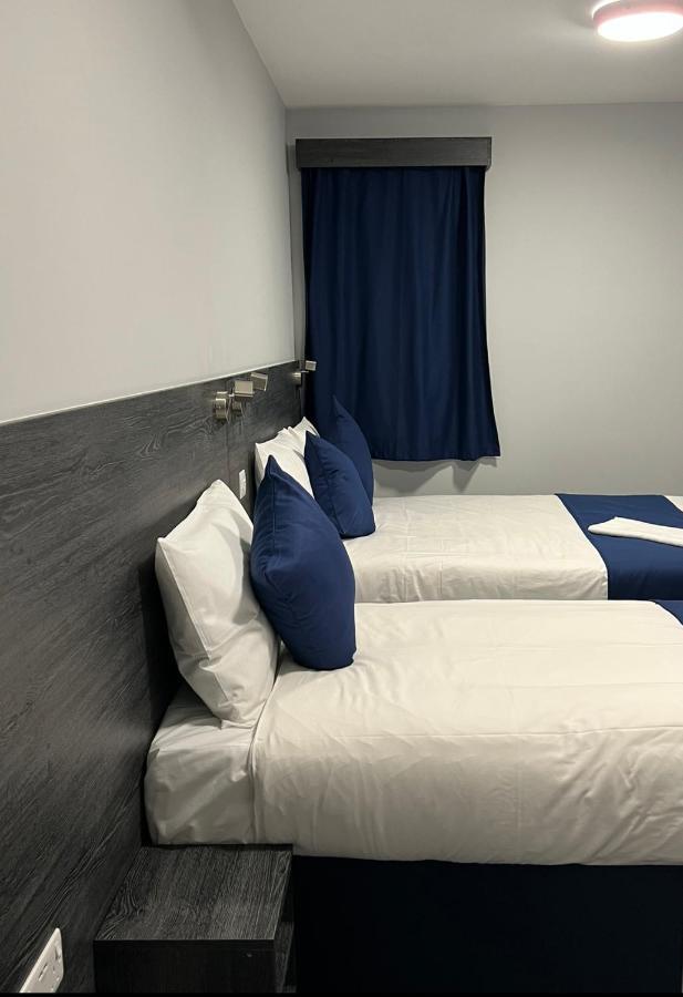 Blue Sapphire Hotel 伊尔福德 外观 照片