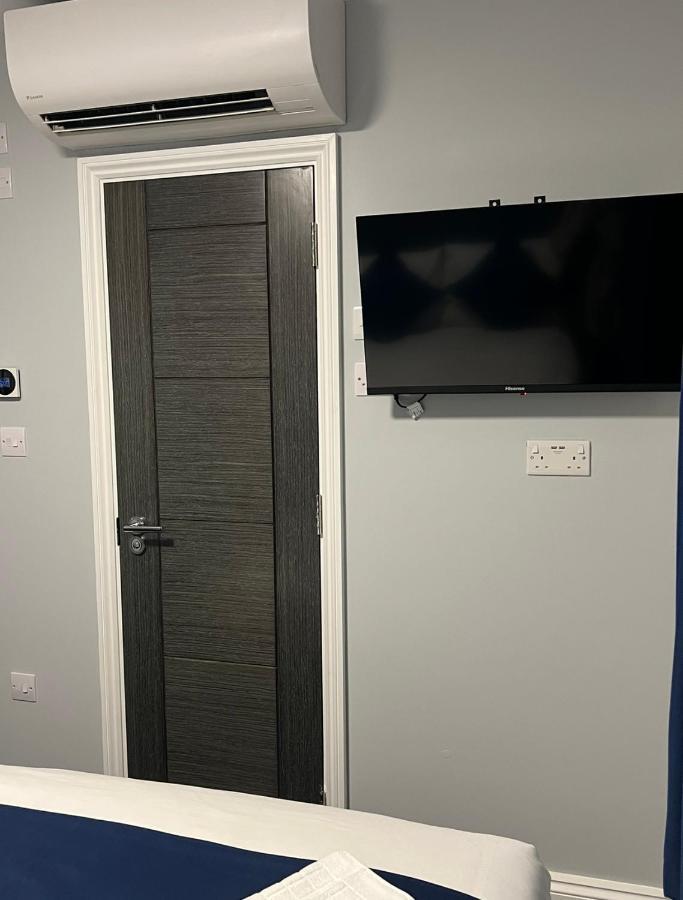 Blue Sapphire Hotel 伊尔福德 外观 照片
