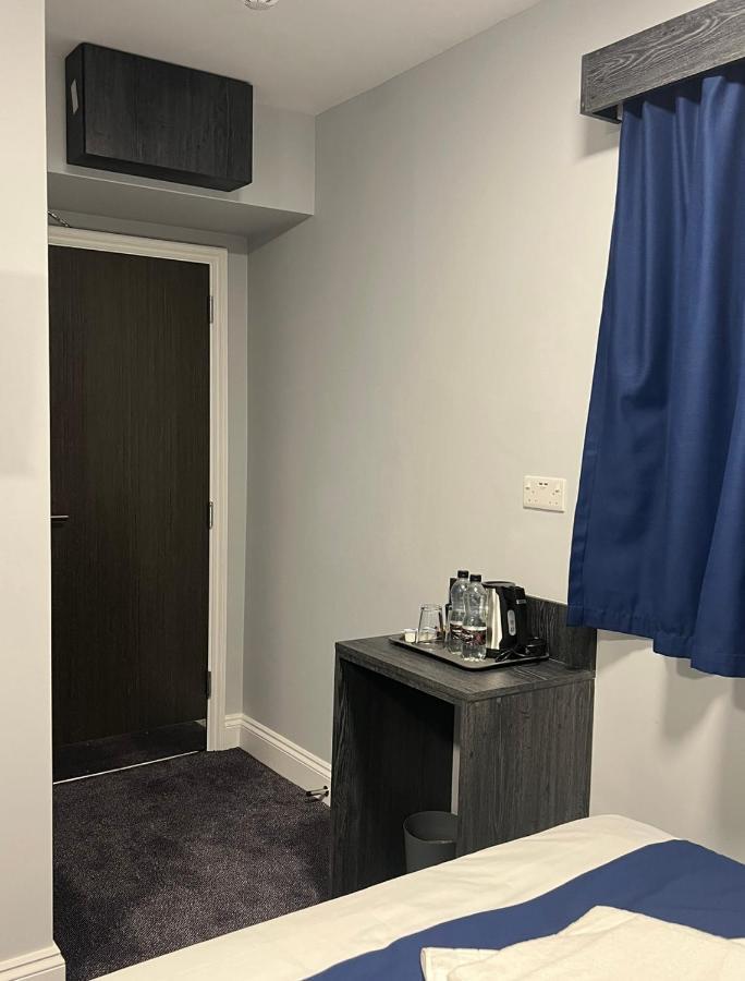 Blue Sapphire Hotel 伊尔福德 外观 照片