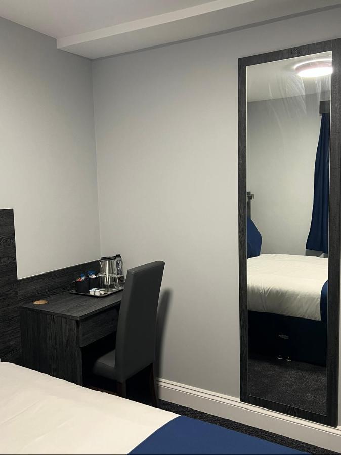 Blue Sapphire Hotel 伊尔福德 外观 照片